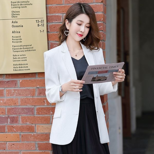 2020 new autumn coat women's loose korean style small suit autumn clothing wick wick internet celebrity corduroy elegant suit fashion, White;black
2020 new autumn coat women's loose korean style small suit autumn clothing wick wick internet celebrity corduroy elegant suit fashion, White;black