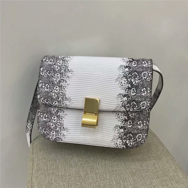 020 fashion hand tofu rubbing new high-end genuine women's bag gradient lizard pattern cowhide
020 fashion hand tofu rubbing new high-end genuine women's bag gradient lizard pattern cowhide