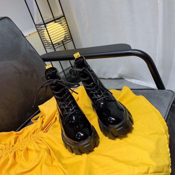 2020b limited edition leather platform women's boots british wind martin boots, fashion thick with ankle boots, size: 36-40
2020b limited edition leather platform women's boots british wind martin boots, fashion thick with ankle boots, size: 36-40
