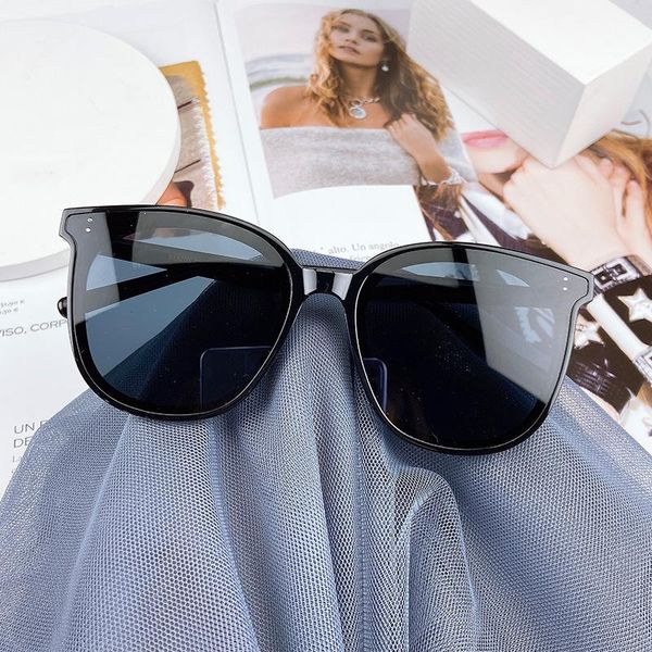 classic sunglasses polarized sunglasses for men and women travel uv sun mirror leg fashion plate frame tr
classic sunglasses polarized sunglasses for men and women travel uv sun mirror leg fashion plate frame tr