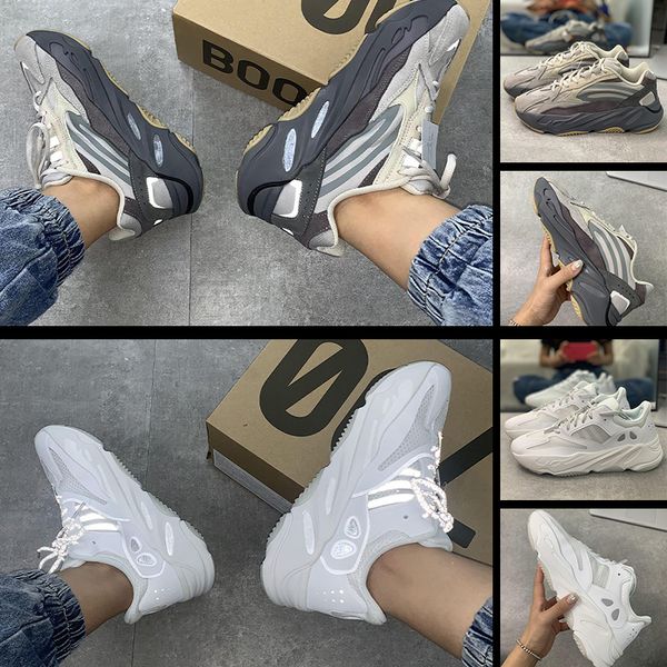 breathable mesh, all-match running shoes for men and women, cushioning, anti-skid, wear-resistant sports shoes, retro couple shoes 
breathable mesh, all-match running shoes for men and women, cushioning, anti-skid, wear-resistant sports shoes, retro couple shoes