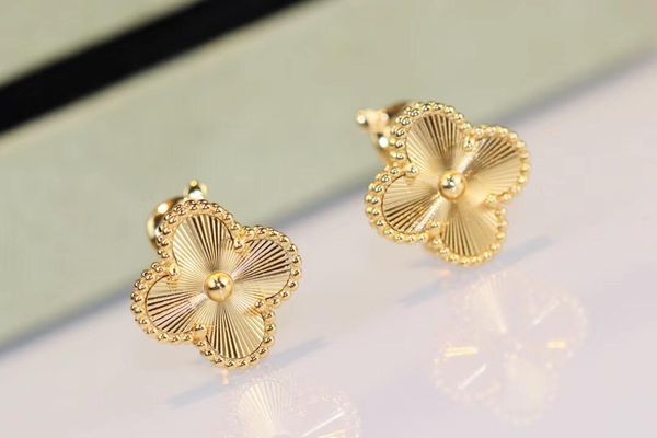s925 sterling silver flower pendant earring in 18k real gold plated for women wedding gift jewelry ps8614, Golden
s925 sterling silver flower pendant earring in 18k real gold plated for women wedding gift jewelry ps8614, Golden