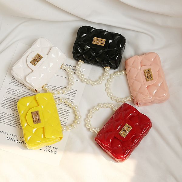 2020 new lipstick children's hand mini jelly pearl diamond grid chain lipstick hand handbag shoulder messenger bag, White
2020 new lipstick children's hand mini jelly pearl diamond grid chain lipstick hand handbag shoulder messenger bag, White