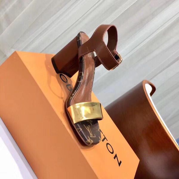 2020-2019u fashion wild ladies sandals ladies print striped sandals non-slip summer casual ladies slippers, full original packaging delivery
2020-2019u fashion wild ladies sandals ladies print striped sandals non-slip summer casual ladies slippers, full original packaging delivery