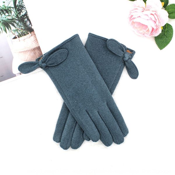 new women's warm butterfly velvet rabbit plush thickened warm gloves bowknot women's gloves
new women's warm butterfly velvet rabbit plush thickened warm gloves bowknot women's gloves