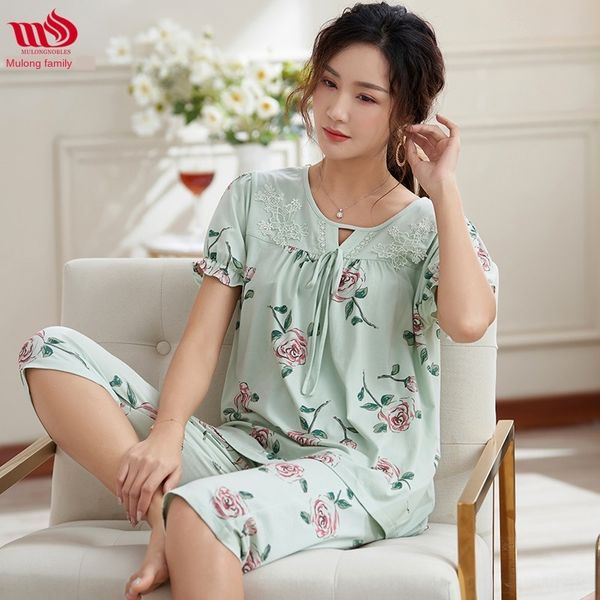 middle-aged women's women's modal short-sleeved capri pants thin cotton pajamas pajamas silk loose plus size home clothes summer, Blue;red
middle-aged women's women's modal short-sleeved capri pants thin cotton pajamas pajamas silk loose plus size home clothes summer, Blue;red