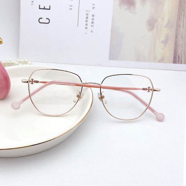 s11581 characteristic irregular metal polygon light characteristic glasses frame fashionable women plain-looking glasses frame, Silver
s11581 characteristic irregular metal polygon light characteristic glasses frame fashionable women plain-looking glasses frame, Silver