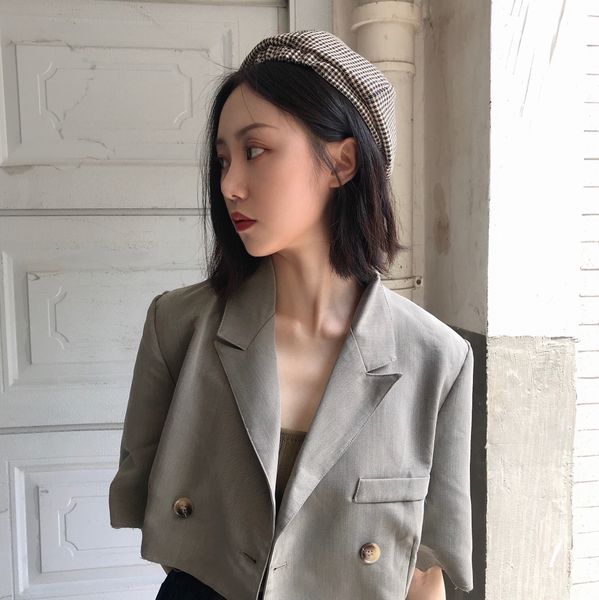 suit for women 2019 new loose navel design sense short jacket jacket sleeve simple all-match suit, White;black
suit for women 2019 new loose navel design sense short jacket jacket sleeve simple all-match suit, White;black