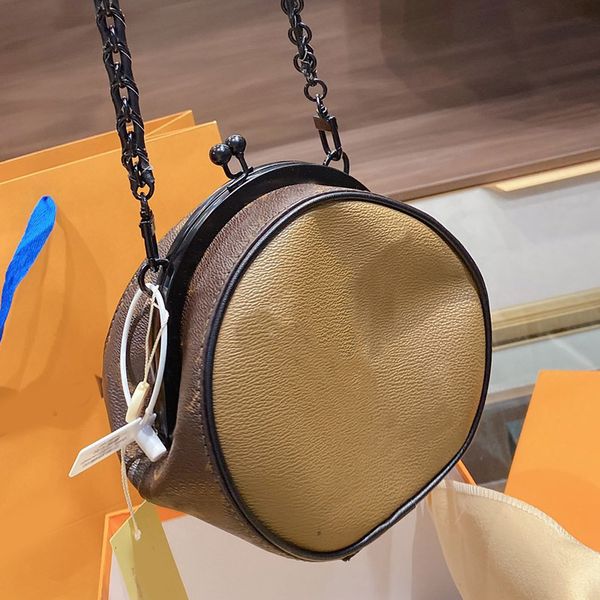 female round cake hand chain carrying messenger bag full l letter old flower monogram bag genuine leather bags shoulder purse
female round cake hand chain carrying messenger bag full l letter old flower monogram bag genuine leather bags shoulder purse