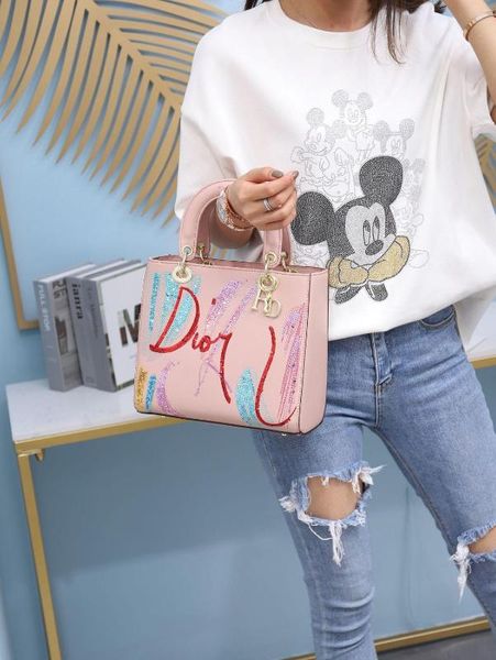 2020 luxury handbags designer cross-body shoulder bags ethnic style embroidery sequin women bags ladies
2020 luxury handbags designer cross-body shoulder bags ethnic style embroidery sequin women bags ladies