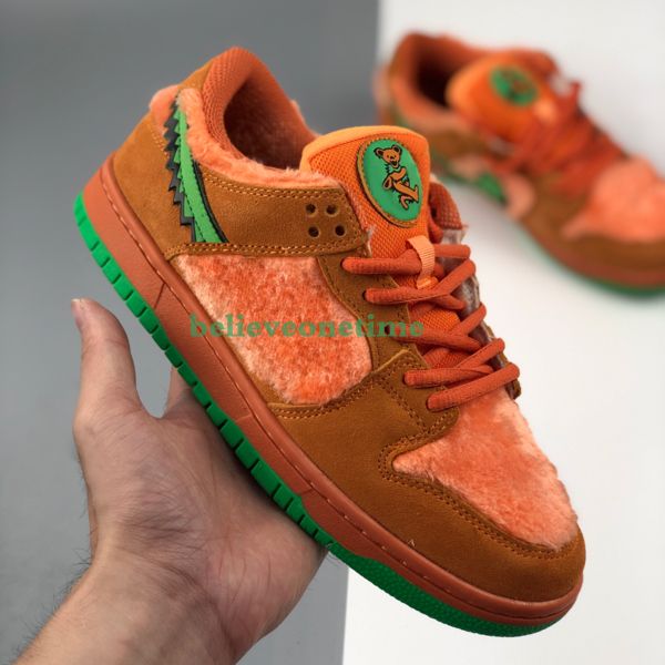 2020 new sb dunk low x grateful dead bears orange bear men women running designer shoes fashion skate board sneakers with box size 36-45
2020 new sb dunk low x grateful dead bears orange bear men women running designer shoes fashion skate board sneakers with box size 36-45