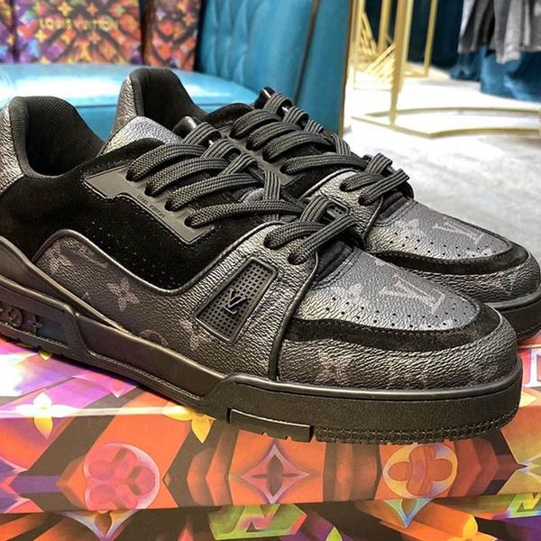075 the high-quality men's casual sports shoes and outdoor casual shoes of the new brand designer, the original box size is 38-45, Black
075 the high-quality men's casual sports shoes and outdoor casual shoes of the new brand designer, the original box size is 38-45, Black