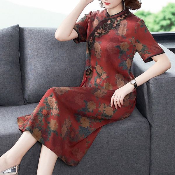 middle-aged mother silk embroidered cheongsam dress vintage printed 2020 summer qipao vintage dresses, Red
middle-aged mother silk embroidered cheongsam dress vintage printed 2020 summer qipao vintage dresses, Red