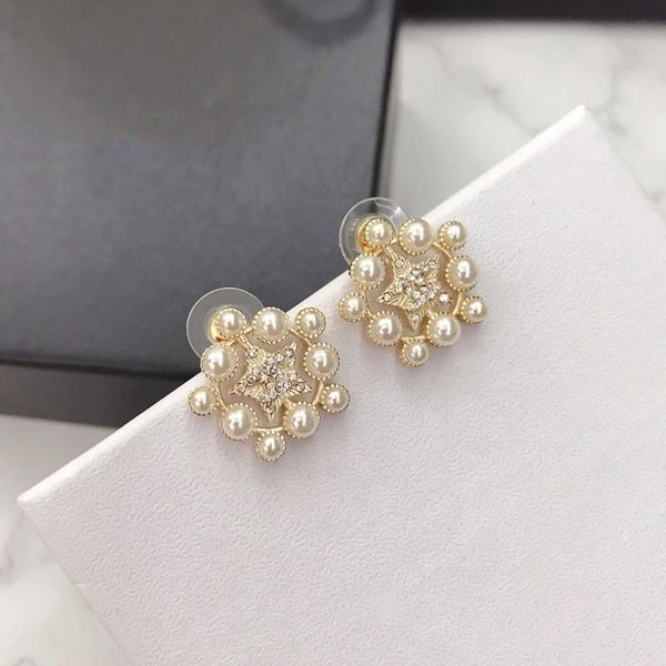 горячая продажа жемчужные пятиконечные звезды изысканный модельер серьги роскошь дизайнер ювелирных женщин серьги, Golden
горячая продажа жемчужные пятиконечные звезды изысканный модельер серьги роскошь дизайнер ювелирных женщин серьги, Golden