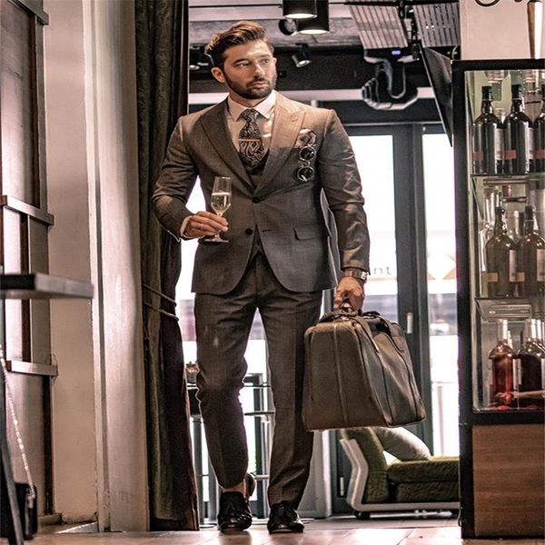 3-piece gray plaid pattern formal wedding tuxedos slim fit business party blazer suit two button peaked lapel men suits, Black;gray
3-piece gray plaid pattern formal wedding tuxedos slim fit business party blazer suit two button peaked lapel men suits, Black;gray