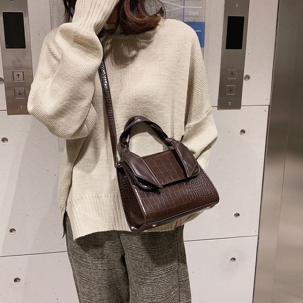 роскошные сумки женские сумки конструктора аллигатор pattern кожа pu плеча crossbody сумки для женщин 2020 плеча сумки
роскошные сумки женские сумки конструктора аллигатор pattern кожа pu плеча crossbody сумки для женщин 2020 плеча сумки