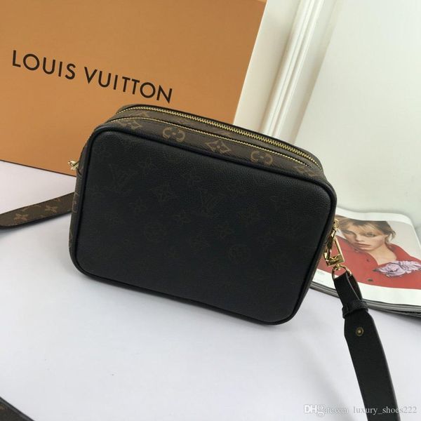 factory direct brand women bag winter new snakehead lock velvet bag classic
factory direct brand women bag winter new snakehead lock velvet bag classic