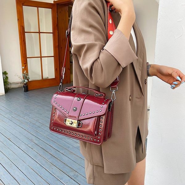 women's summer shoulder bag rivet pu leather ladies messenger bag female small square clutch bags 2020 handbags for woman
women's summer shoulder bag rivet pu leather ladies messenger bag female small square clutch bags 2020 handbags for woman