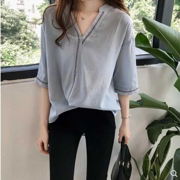 2019 summer women's new embroidered short-sleeved women's loose slimming chic shirt bf korean style shirt, White
2019 summer women's new embroidered short-sleeved women's loose slimming chic shirt bf korean style shirt, White