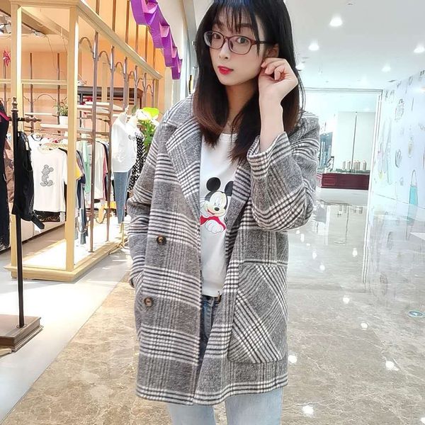 off-season ji yinglun temperament korean lapel jacket wool wool collar straight women women's woolen jacket, Black
off-season ji yinglun temperament korean lapel jacket wool wool collar straight women women's woolen jacket, Black