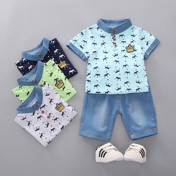 wear printed crown color matching stand clothing children's collar children's wear two-piece suit stitching denim shorts
wear printed crown color matching stand clothing children's collar children's wear two-piece suit stitching denim shorts