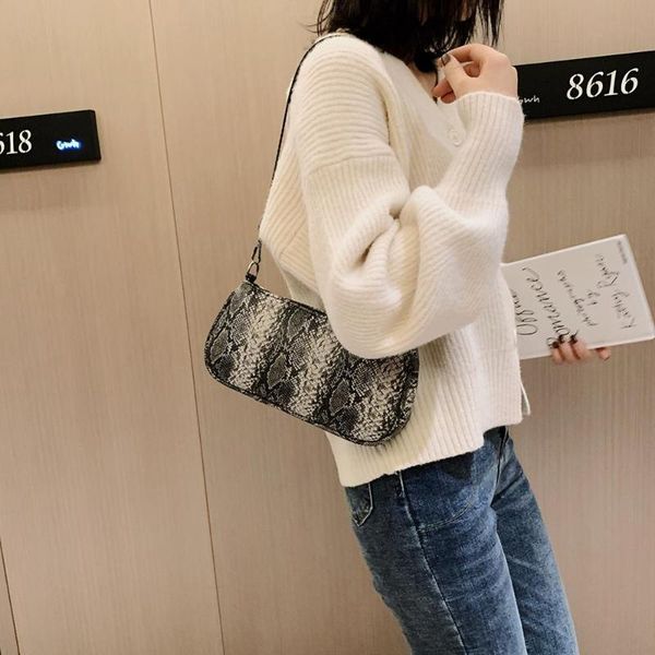 retro leather women shoulder bag animal pattern totes travel daily handbags snake print leopard print zebra female handbag #30
retro leather women shoulder bag animal pattern totes travel daily handbags snake print leopard print zebra female handbag #30