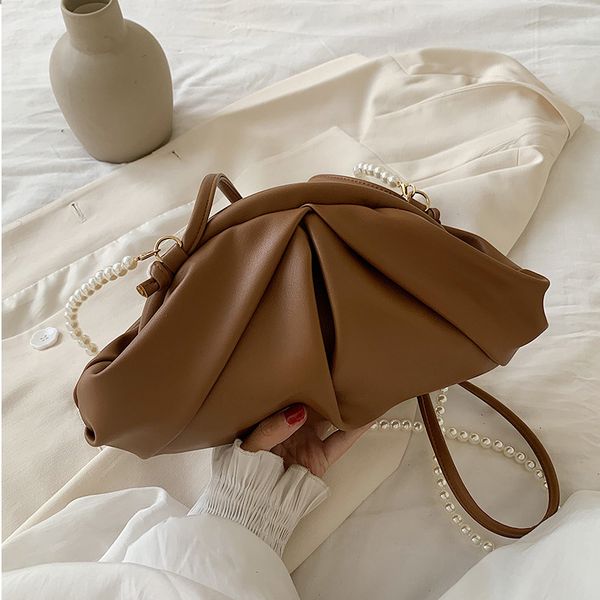 fashion cloud pearl croosbody shoulder bag women casual handbag luxury designer 2020 lady female travek messenger cell phone bag
fashion cloud pearl croosbody shoulder bag women casual handbag luxury designer 2020 lady female travek messenger cell phone bag
