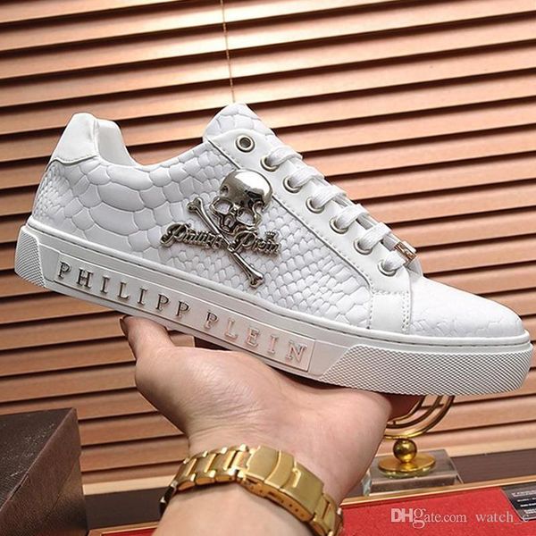 2020 men sneakers shoes leather lace -up leather mens shoes with original box luxury footwears lo -sneakers flat male footwear
2020 men sneakers shoes leather lace -up leather mens shoes with original box luxury footwears lo -sneakers flat male footwear