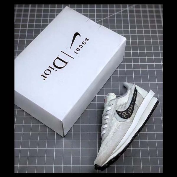 air diòr cònversè jòrdà n 1 aj sacai x nÃke ldwaffle ldv waffle daybreak wmns sb dunk low pro grey oblique pink blue basketball shoes 36-45
air diòr cònversè jòrdà n 1 aj sacai x nÃke ldwaffle ldv waffle daybreak wmns sb dunk low pro grey oblique pink blue basketball shoes 36-45