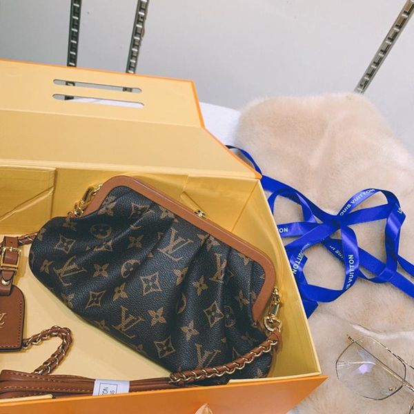 для женщин кожа crossbody сумка урожай классические сумки на ремне высокое качество женский клатчи сумки простой стиль lady cloud bag drop к
для женщин кожа crossbody сумка урожай классические сумки на ремне высокое качество женский клатчи сумки простой стиль lady cloud bag drop к