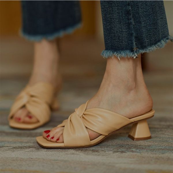 2020 and slippers new mid-heel square toe thick heel open toe internet popular sandals roman sandals women's outdoor slippers
2020 and slippers new mid-heel square toe thick heel open toe internet popular sandals roman sandals women's outdoor slippers