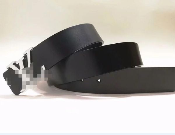 new men belts women fashion genuine leather men and nice women belt good quality with smooth buckle belts with box or no box, Blue;gray
new men belts women fashion genuine leather men and nice women belt good quality with smooth buckle belts with box or no box, Blue;gray