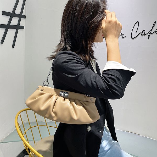 simple solid leather women's cloud chain shoulder messenger bag purses and handbags bolsos para mujer crossbody bags for women
simple solid leather women's cloud chain shoulder messenger bag purses and handbags bolsos para mujer crossbody bags for women
