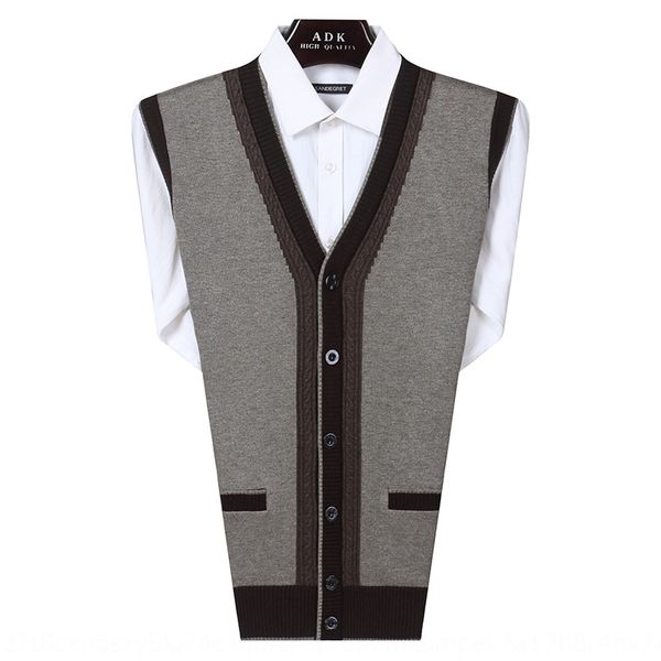 2019 middle-aged and elderly men's vest dad vest sweater solid color v-neck cardigan sweater, Black;white
2019 middle-aged and elderly men's vest dad vest sweater solid color v-neck cardigan sweater, Black;white