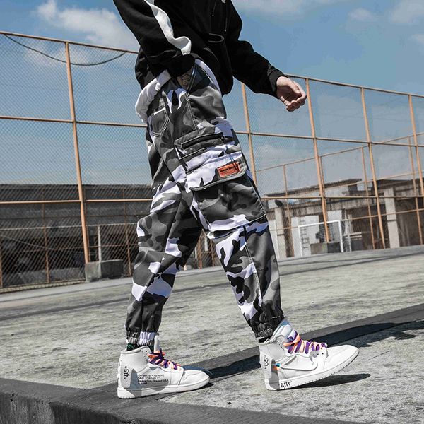 men camouflage joggers sweatpants streetwear 2020 fashions hip hop black camo cargo pants overalls mens cotton trousers sa-8
men camouflage joggers sweatpants streetwear 2020 fashions hip hop black camo cargo pants overalls mens cotton trousers sa-8