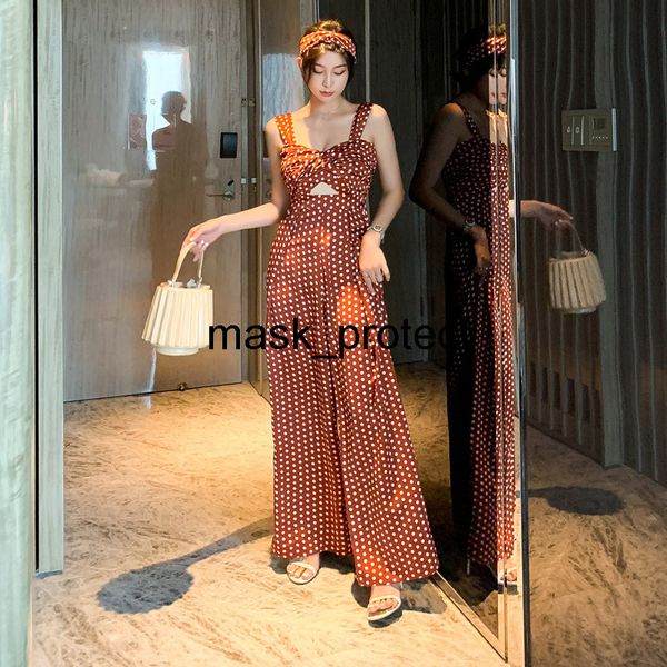 2020 summer wave point fashion ins net red blogger style jumpsuit holiday wide leg pants women's high waist 1885, Black;white
2020 summer wave point fashion ins net red blogger style jumpsuit holiday wide leg pants women's high waist 1885, Black;white