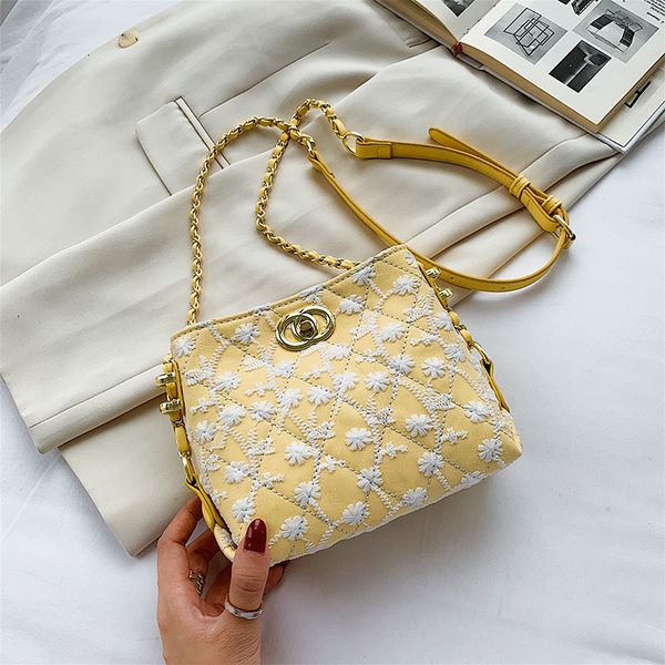 new mini bag 2020 new fashion women's fashion handbag lace chain bucket bag women's cross-body
new mini bag 2020 new fashion women's fashion handbag lace chain bucket bag women's cross-body