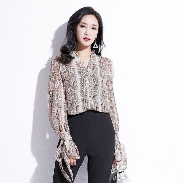 selling autumn ruffled long sleeve shirt v-neck printed chiffon shirt women lantern sleeve blouse office lady shirts, White
selling autumn ruffled long sleeve shirt v-neck printed chiffon shirt women lantern sleeve blouse office lady shirts, White