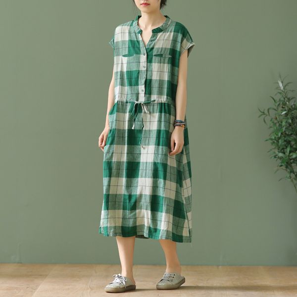 2020 loose literary short-sleeved linen drawstring dress women's summer new vintage v-neck single-breasted plaid casual dresses, Black;gray
2020 loose literary short-sleeved linen drawstring dress women's summer new vintage v-neck single-breasted plaid casual dresses, Black;gray