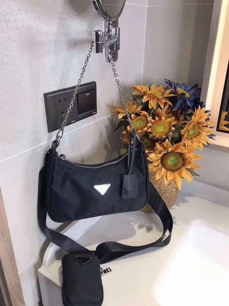 fashion women shoulder bags retro nylon handbag trendy baguette crossbody bag for women ladies chain handle bag bolsas 25x16cm
fashion women shoulder bags retro nylon handbag trendy baguette crossbody bag for women ladies chain handle bag bolsas 25x16cm