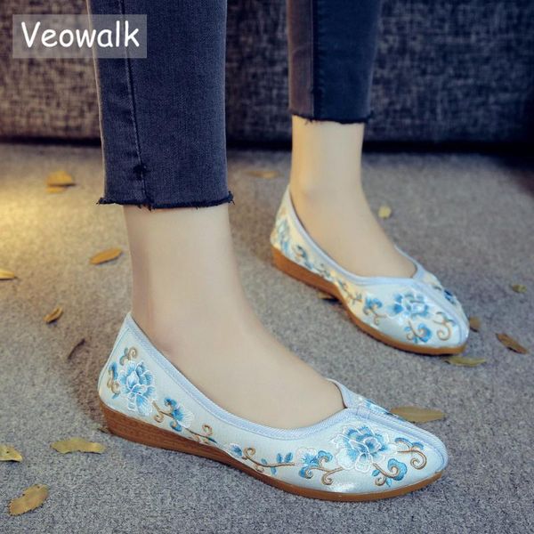 veowalk flower embroidered women flannel cotton fabric ballet flats vintage ladies casual comfortable slip on chinese shoes, Black
veowalk flower embroidered women flannel cotton fabric ballet flats vintage ladies casual comfortable slip on chinese shoes, Black