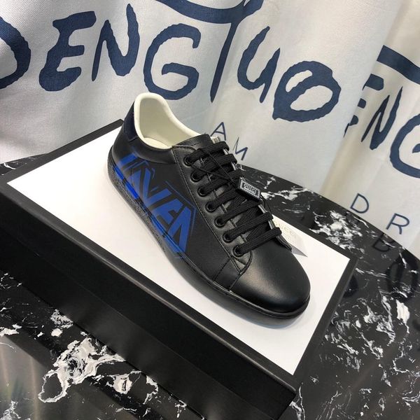2020k new trend bee pattern leather casual shoes men and women outdoor sports shoes fashion wild party couple shoes, size 35-45, Black
2020k new trend bee pattern leather casual shoes men and women outdoor sports shoes fashion wild party couple shoes, size 35-45, Black