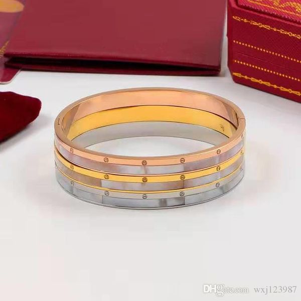 european and american titanium steel plated 18k mother-of-pearl bracelet inlaid with natural shell bracelet, Black
european and american titanium steel plated 18k mother-of-pearl bracelet inlaid with natural shell bracelet, Black