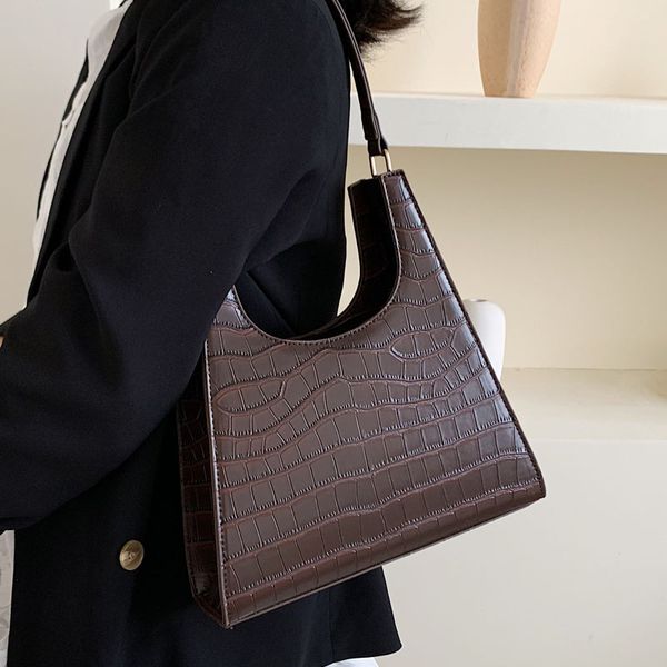 vintage crocodile pattern women's shoulder bags 2020 luxury designer handbags ladies tote bags clutch female purses
vintage crocodile pattern women's shoulder bags 2020 luxury designer handbags ladies tote bags clutch female purses