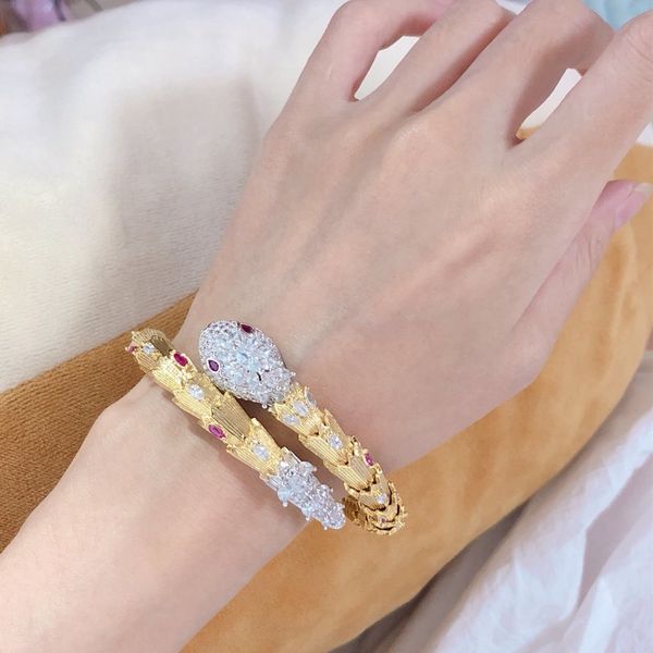 designer bracelets 18k fancy diamond python bracelet show women's unique charm show fashion exquisite gift for women, Golden;silver
designer bracelets 18k fancy diamond python bracelet show women's unique charm show fashion exquisite gift for women, Golden;silver