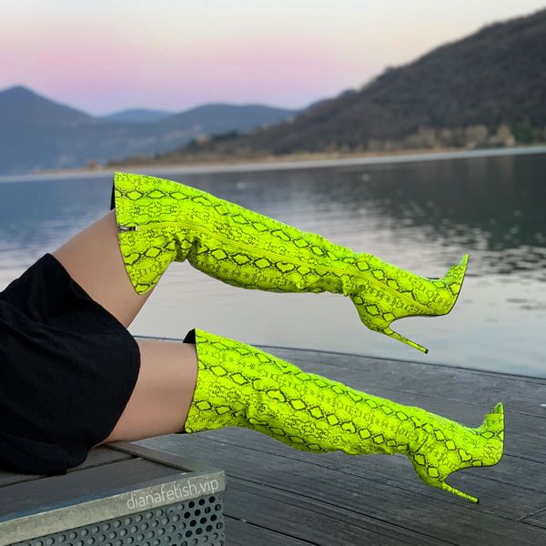 onlymaker women's over the knee snake peep toe skin print pattern stiletto fashion party boots plus size us5~us15, Black
onlymaker women's over the knee snake peep toe skin print pattern stiletto fashion party boots plus size us5~us15, Black