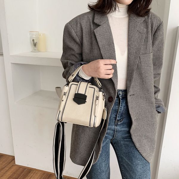 fashion small flap crossbody bags for women 2020 luxury handbags women bags designer pu leather lady shoulder messenger bags
fashion small flap crossbody bags for women 2020 luxury handbags women bags designer pu leather lady shoulder messenger bags