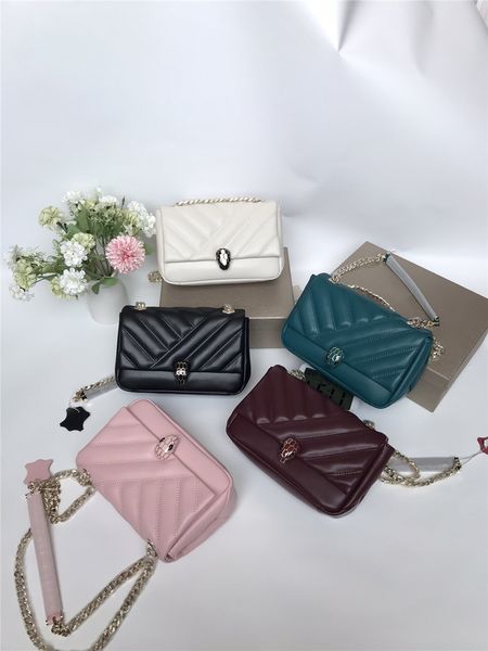 5-color design wallet messenger bag luxury handbag ladies fashion shoulder bag size 22.5-10-15cm
5-color design wallet messenger bag luxury handbag ladies fashion shoulder bag size 22.5-10-15cm