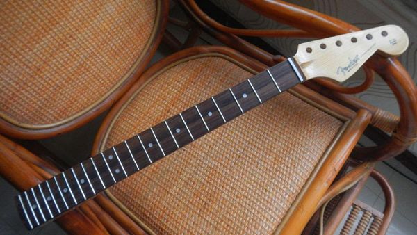 быстрая перевозка груза новый stratocaster электрогитары ул шеи 22 лада накладка палисандр лак после пояса гитары шеи-17-11
быстрая перевозка груза новый stratocaster электрогитары ул шеи 22 лада накладка палисандр лак после пояса гитары шеи-17-11