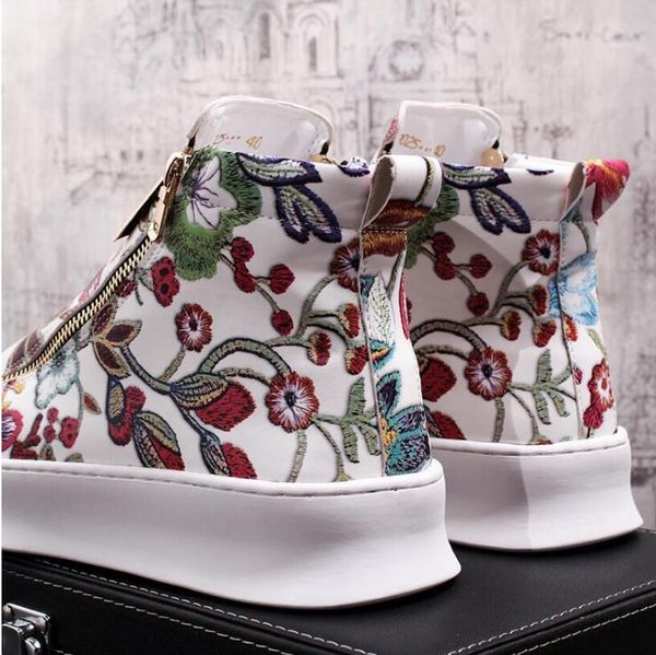 fashion men high british style embroidery shoes mens causal luxury shoes red gold male bottom rubber shoes s243, Black;red
fashion men high british style embroidery shoes mens causal luxury shoes red gold male bottom rubber shoes s243, Black;red